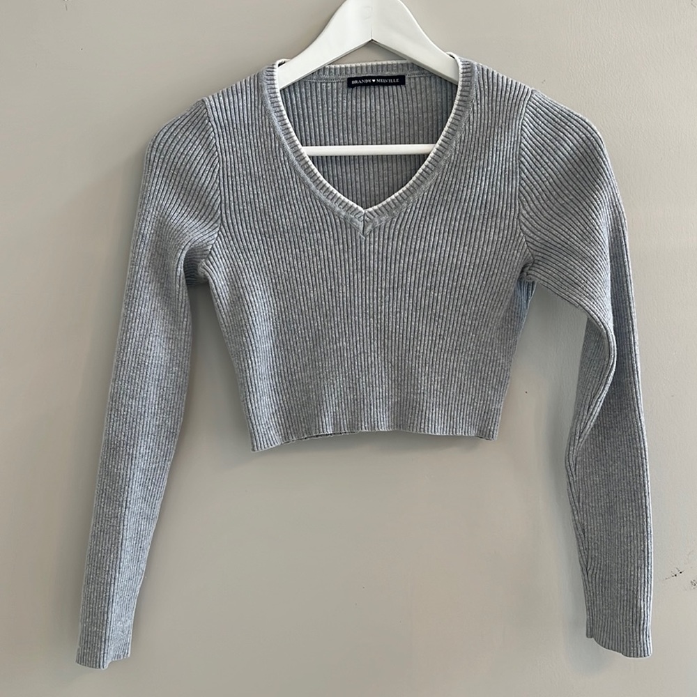 Brandy Melville gray V-neck cropped sweater
